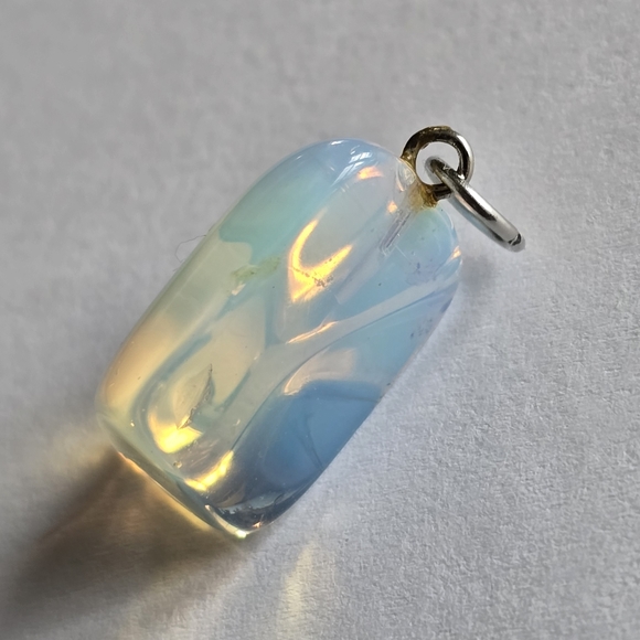 Opalite pendant iridescent nugget glass rainbow milky - Picture 12 of 13
